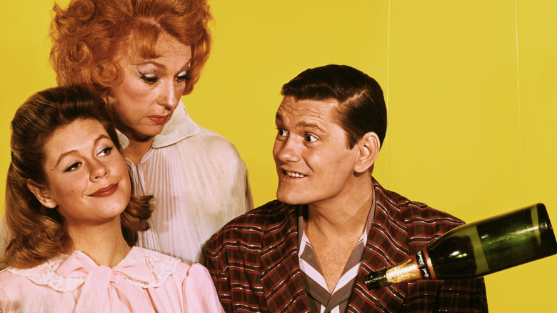 cast members from the tv show "Bewitched"