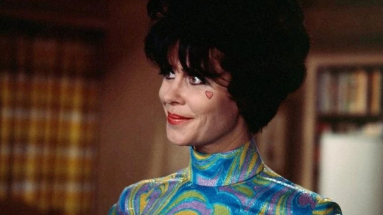 Elizabeth Montgomery as Serena