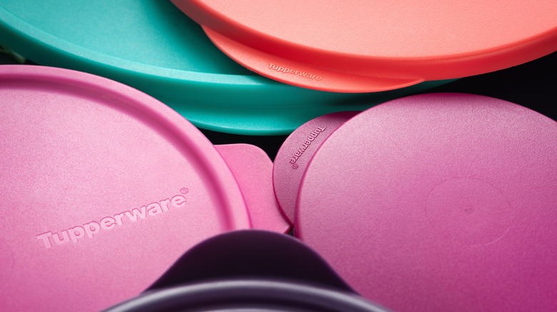 Pile of tupperware lids