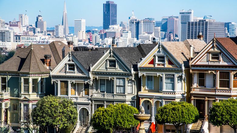 Opening scene of "Full House" credits