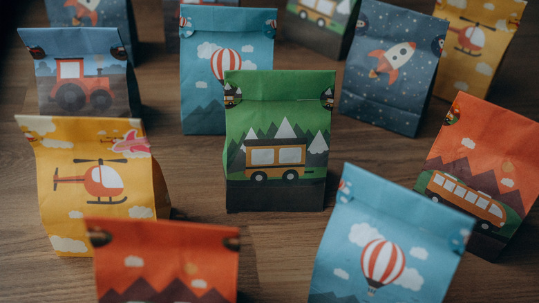 Kids' goodie bags with vehicle designs