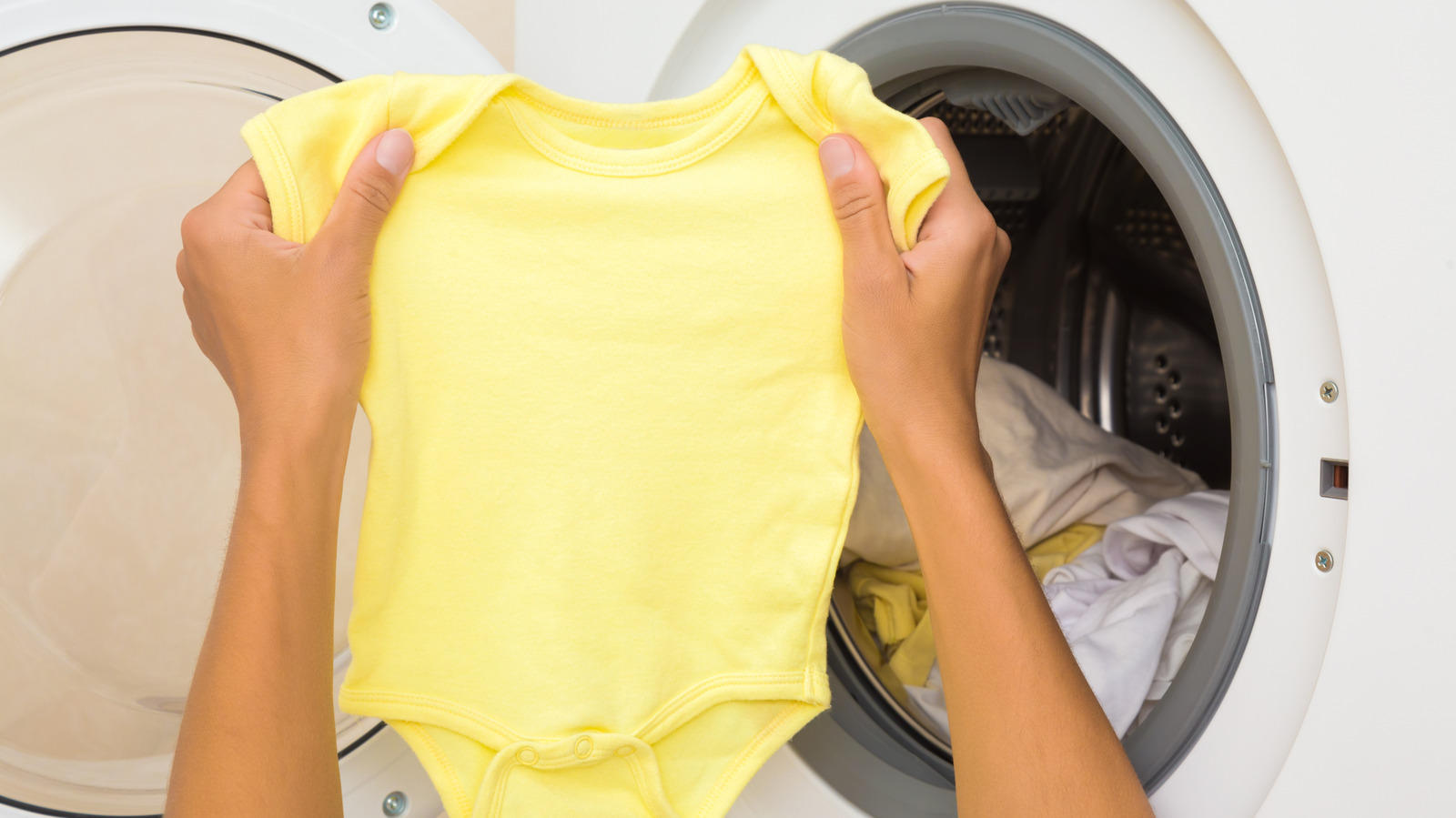 The Laundry Detergent You Use Matters To Your Baby — Here's How To Choose